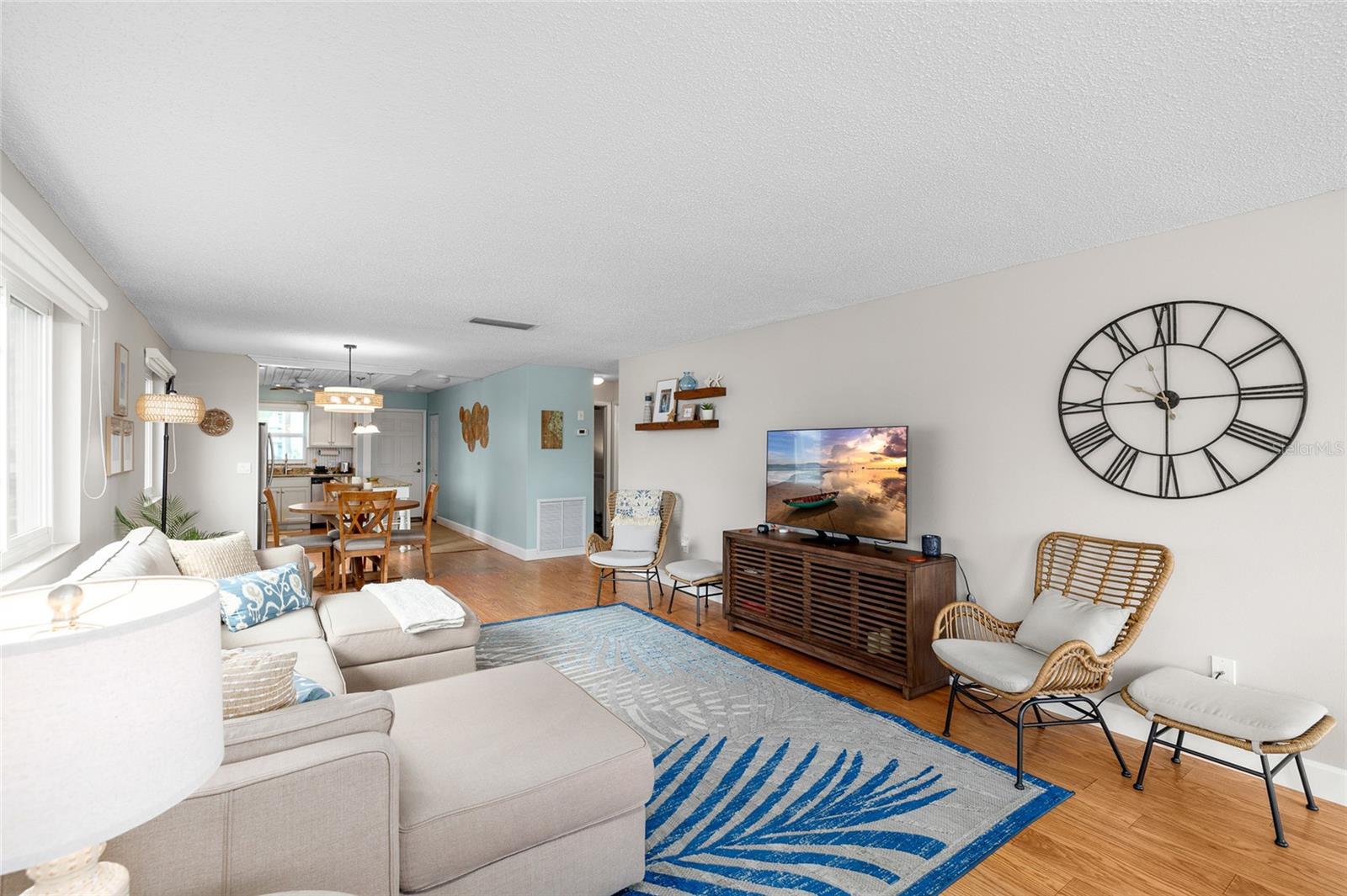 Image 17 of 33 For 6075 Shore Boulevard S 215