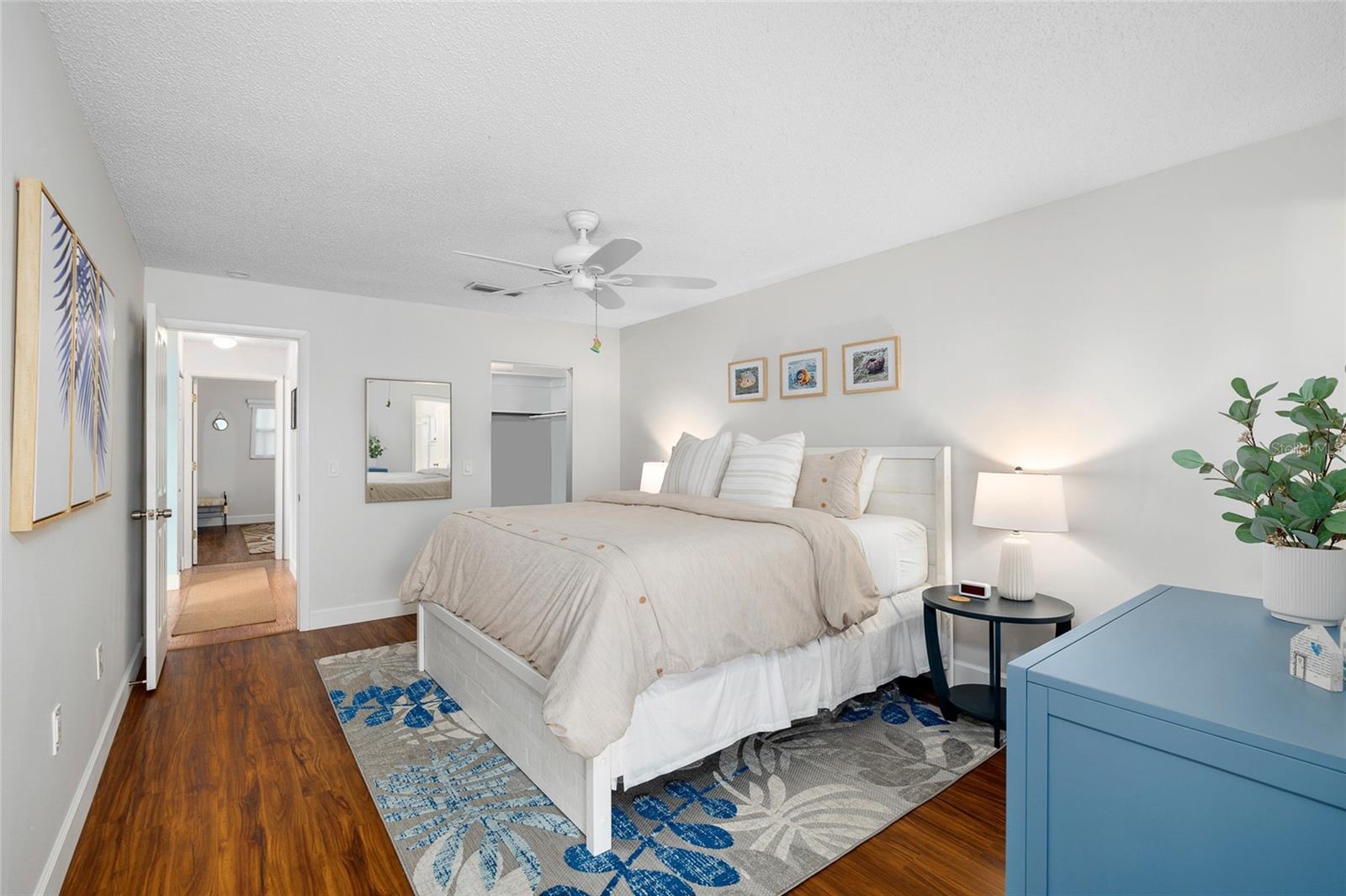 Image 21 of 33 For 6075 Shore Boulevard S 215
