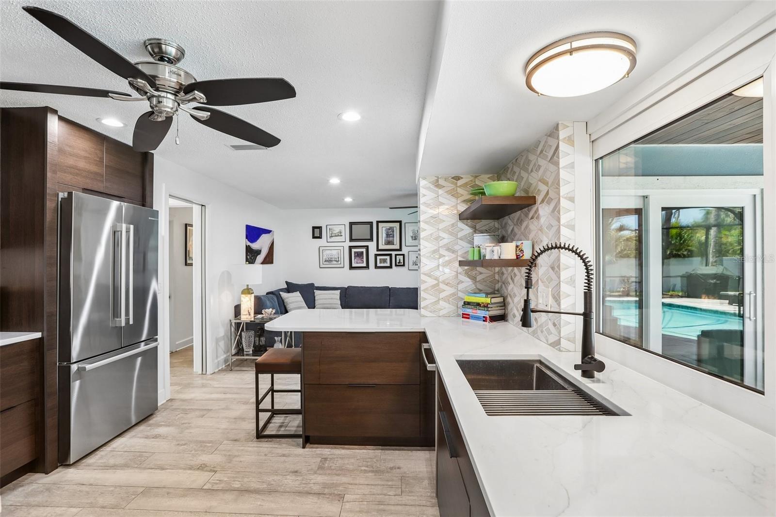 Image 18 of 63 For 3203 Hibiscus Drive W