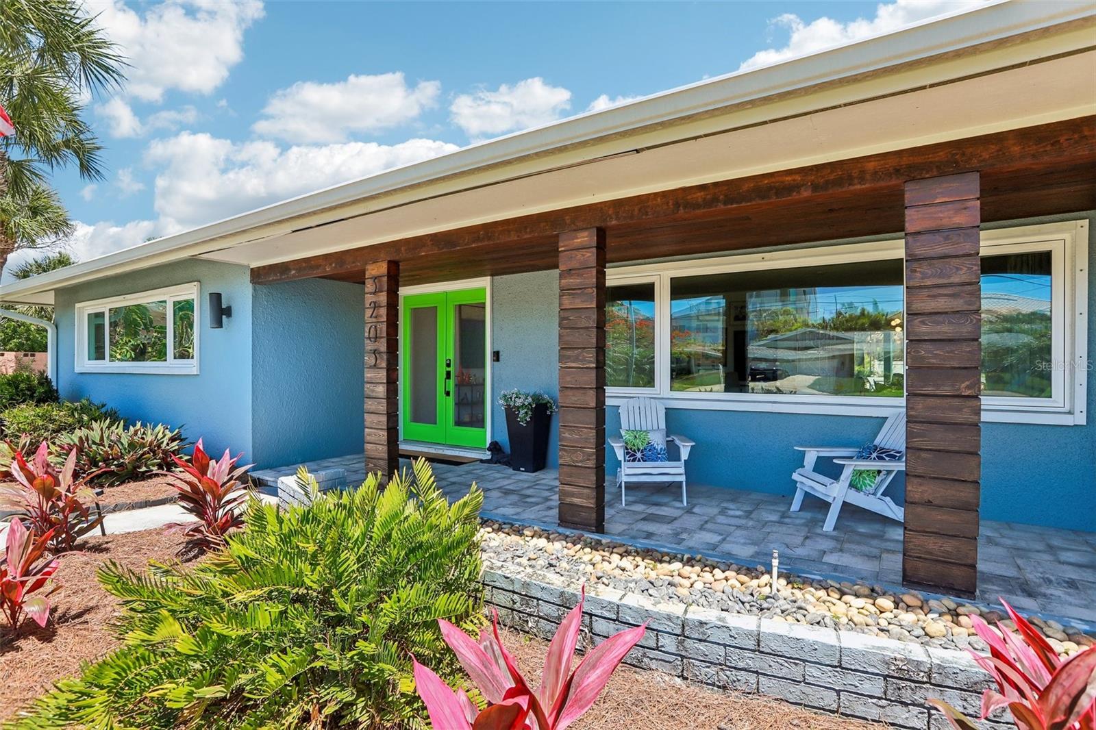 Image 4 of 63 For 3203 Hibiscus Drive W