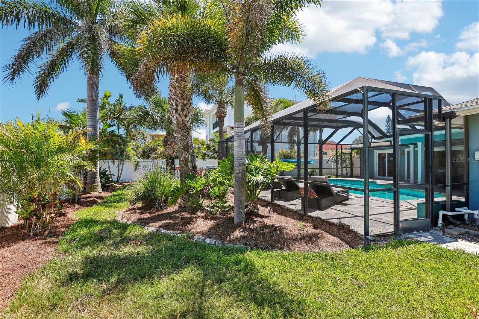 Image 54 of 63 For 3203 Hibiscus Drive W