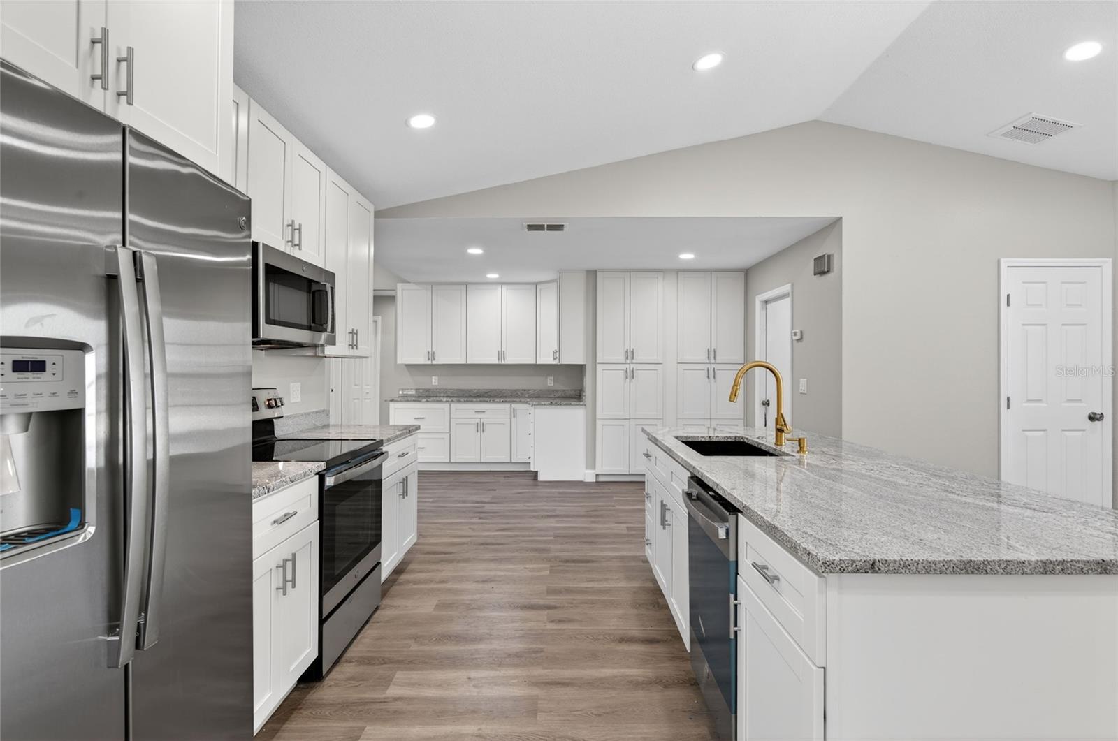 Image 16 of 56 For 1510 Kestrel Way