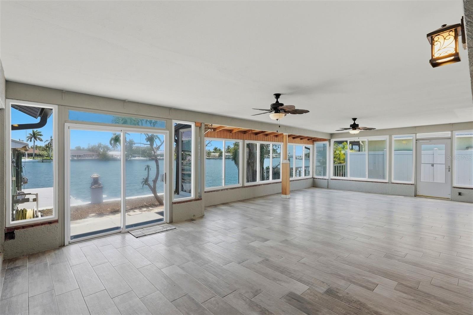 Image 35 of 45 For 2300 Shore Drive Se