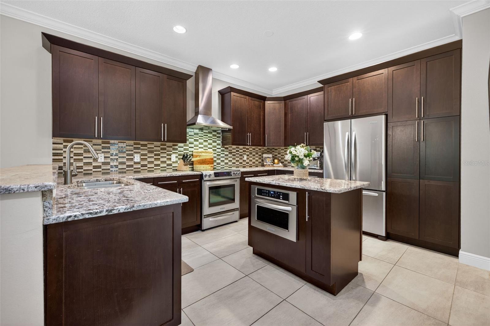 Image 13 of 44 For 252 Valencia Circle