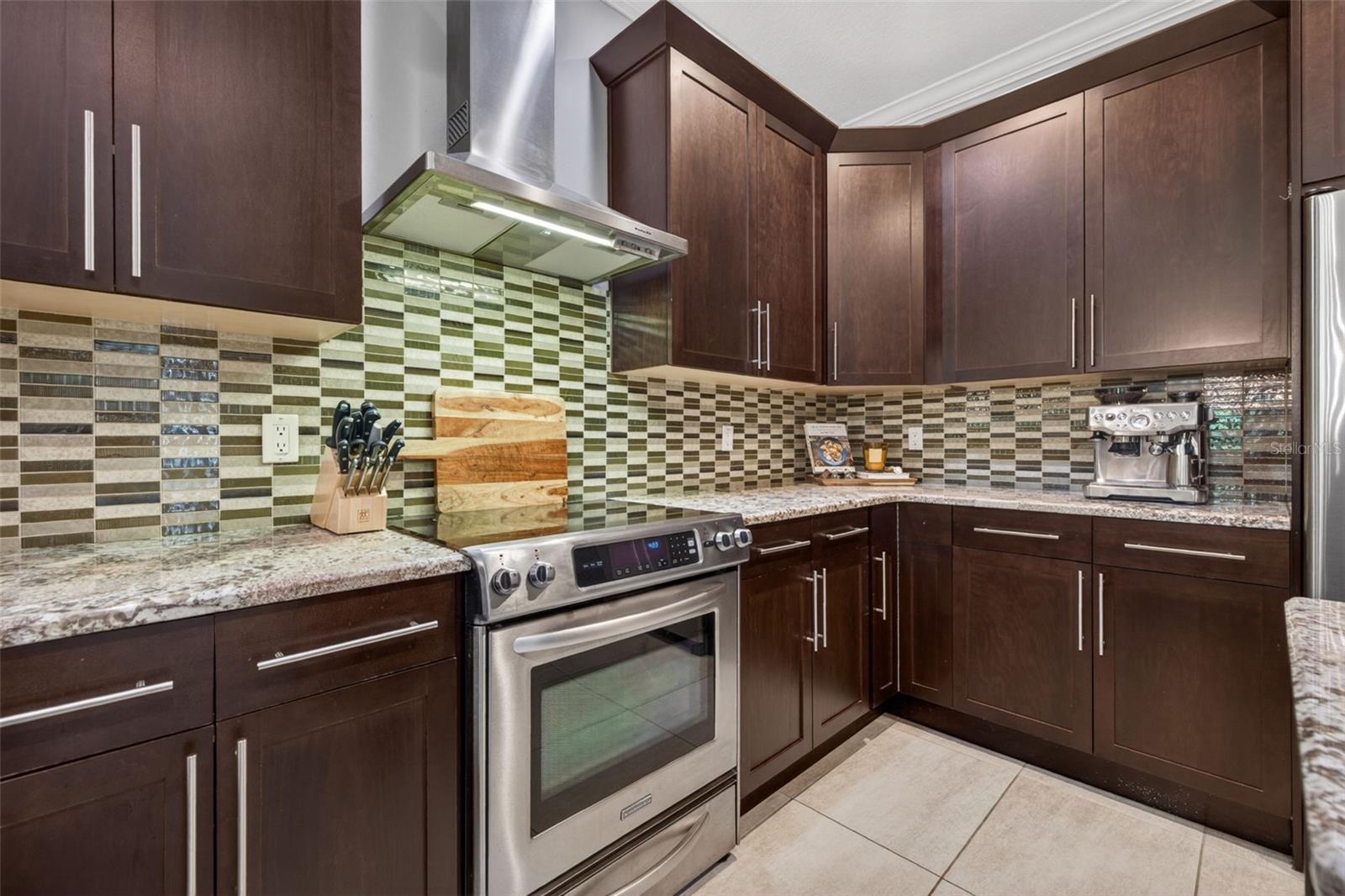Image 14 of 44 For 252 Valencia Circle