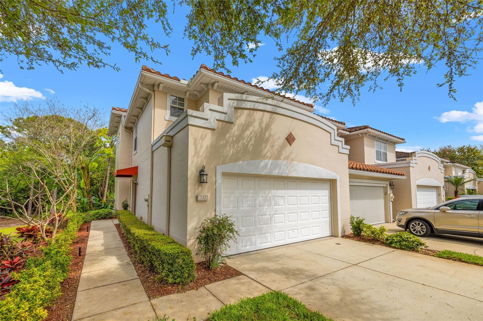 Image 3 of 44 For 252 Valencia Circle