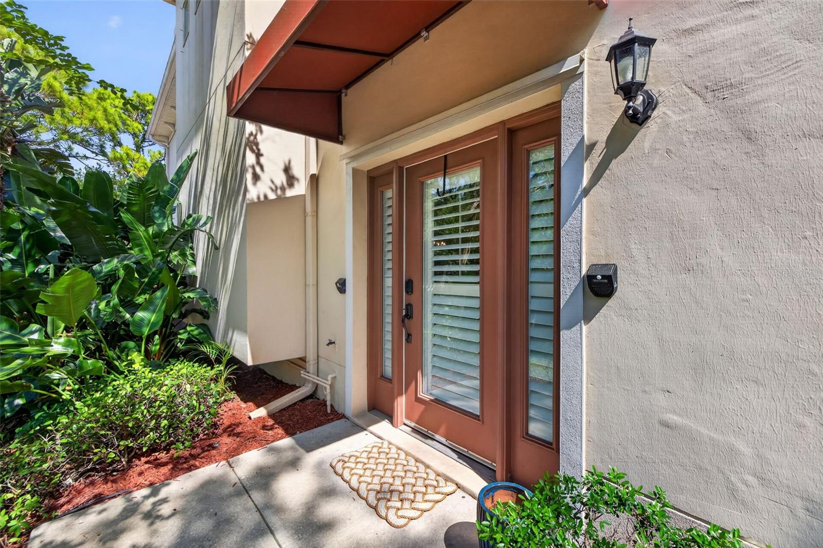 Image 4 of 44 For 252 Valencia Circle