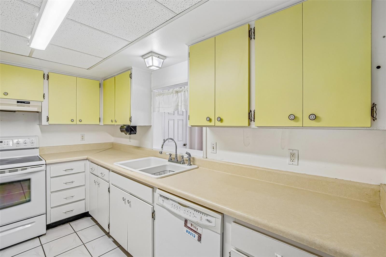 Image 14 of 57 For 647 Fort Duquesna Drive