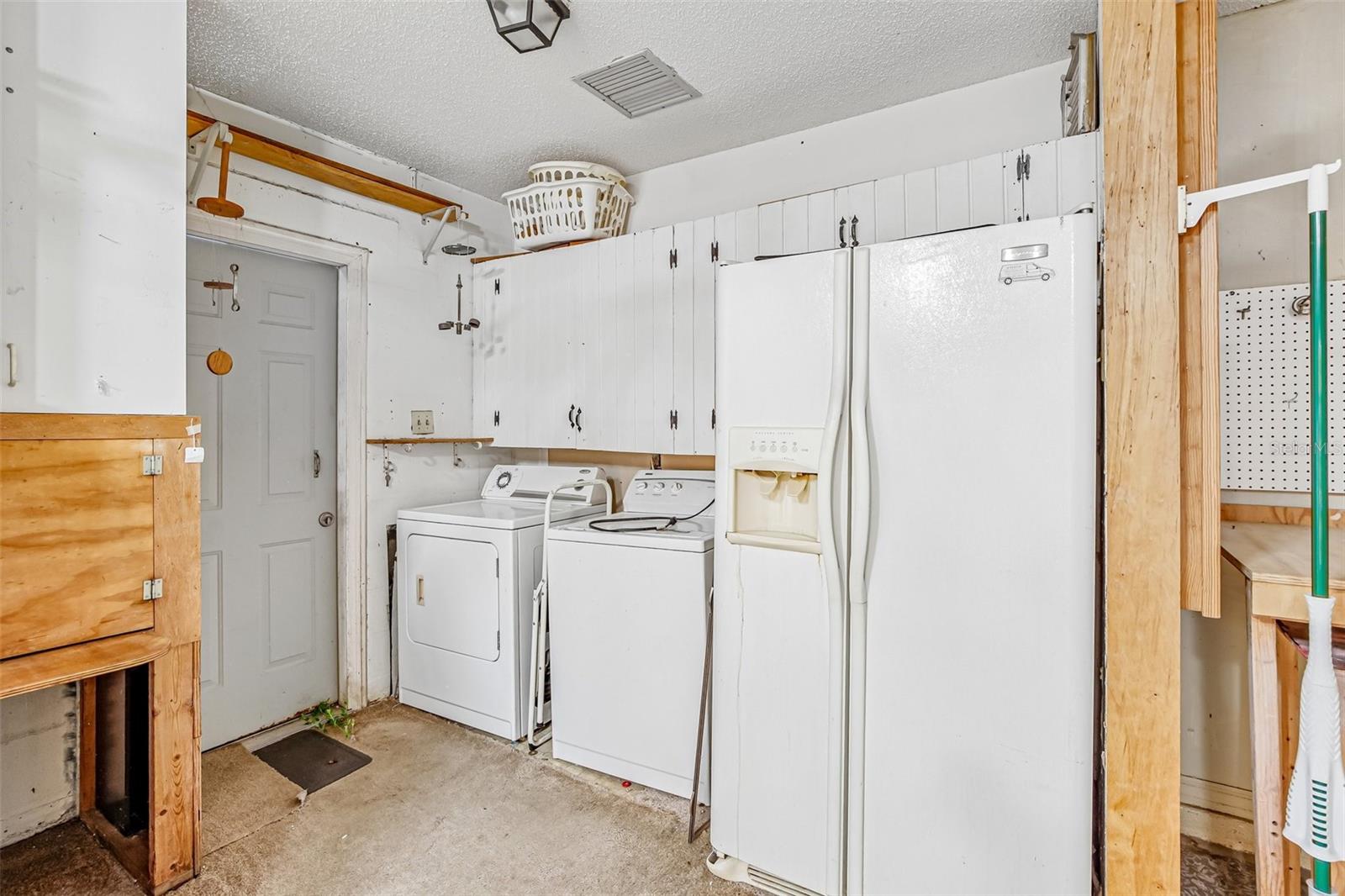 Image 30 of 57 For 647 Fort Duquesna Drive