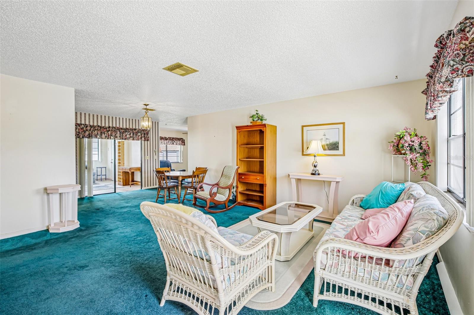 Image 4 of 57 For 647 Fort Duquesna Drive