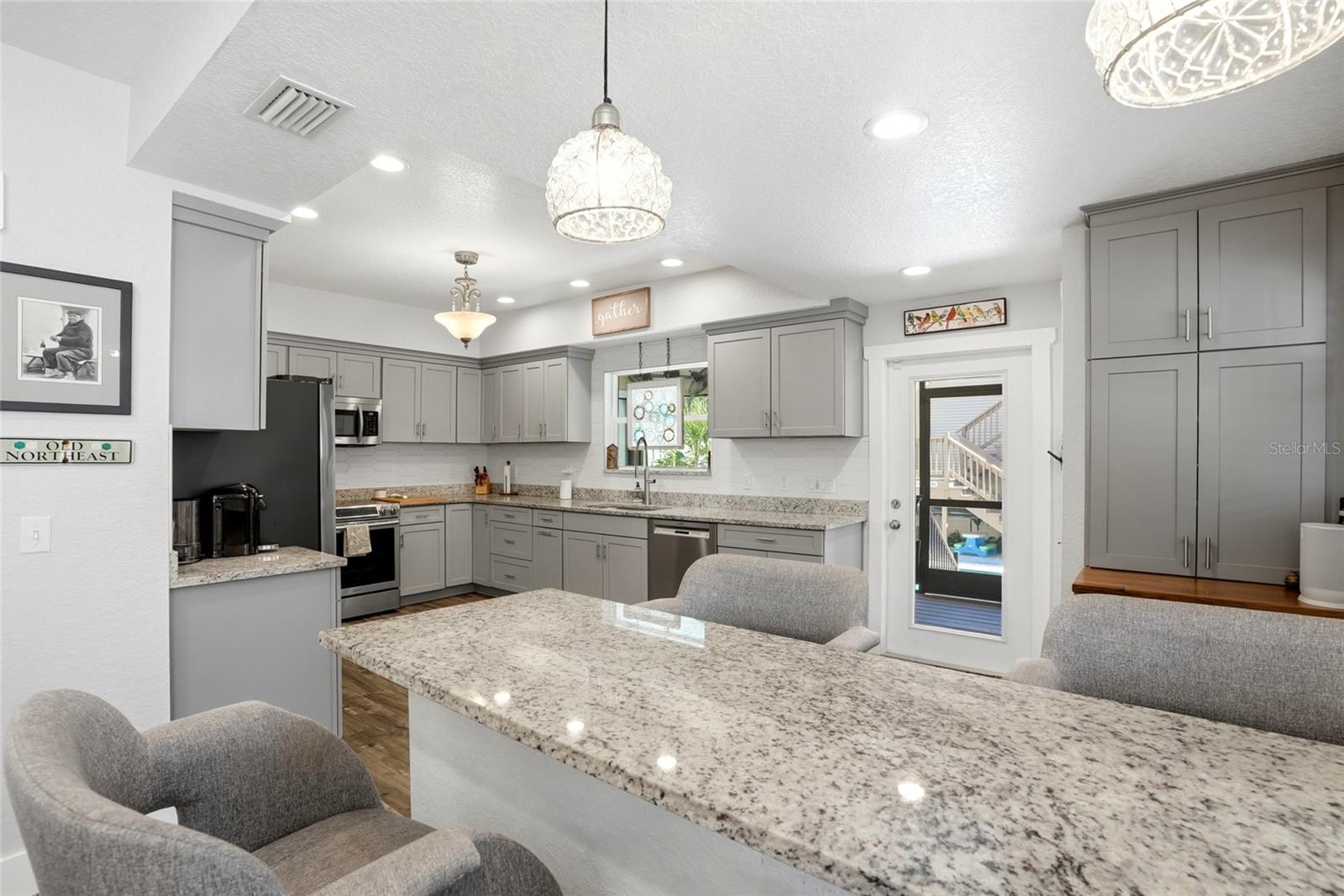 Image 11 of 55 For 140 13th Avenue Ne