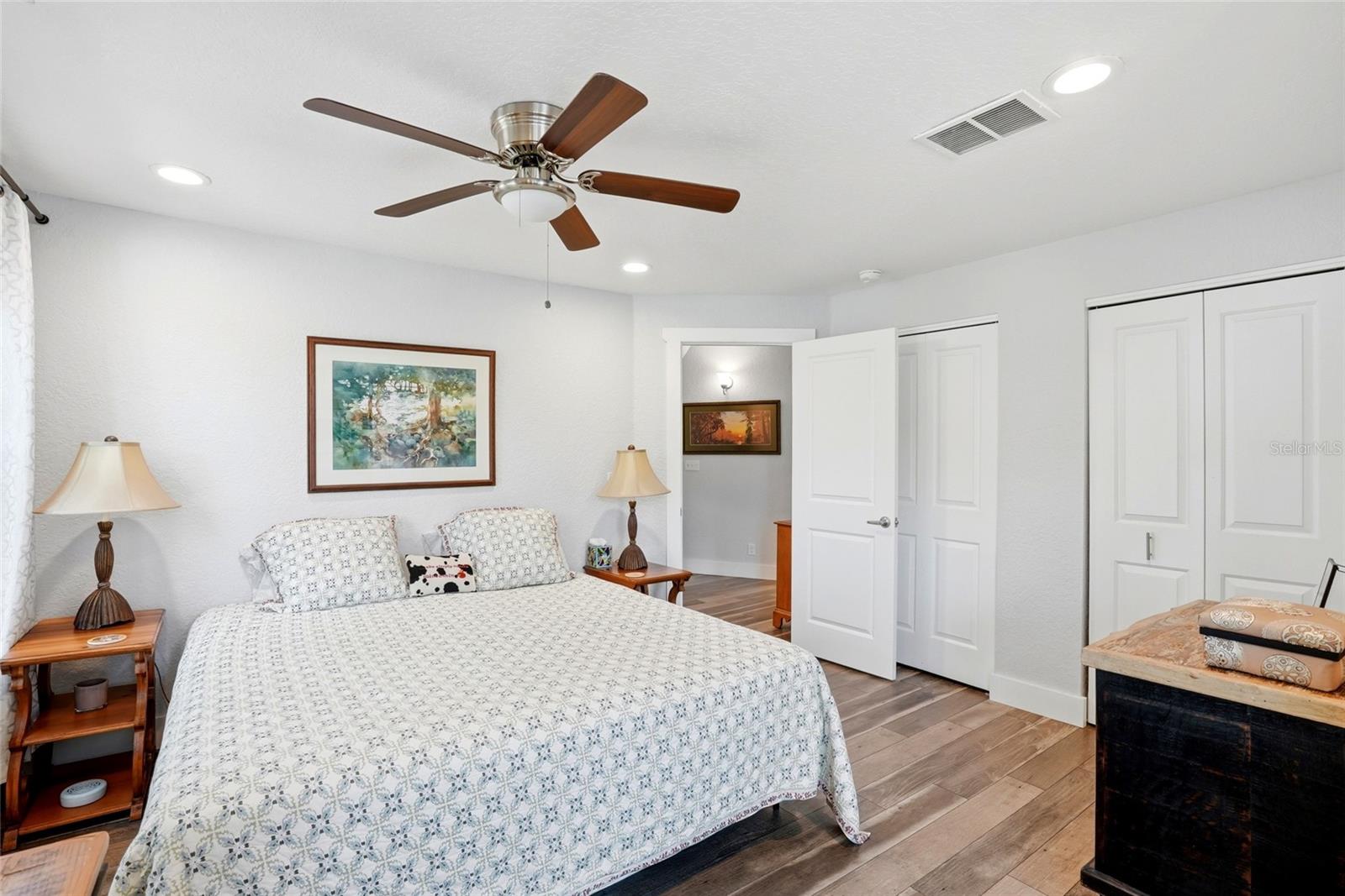 Image 31 of 55 For 140 13th Avenue Ne