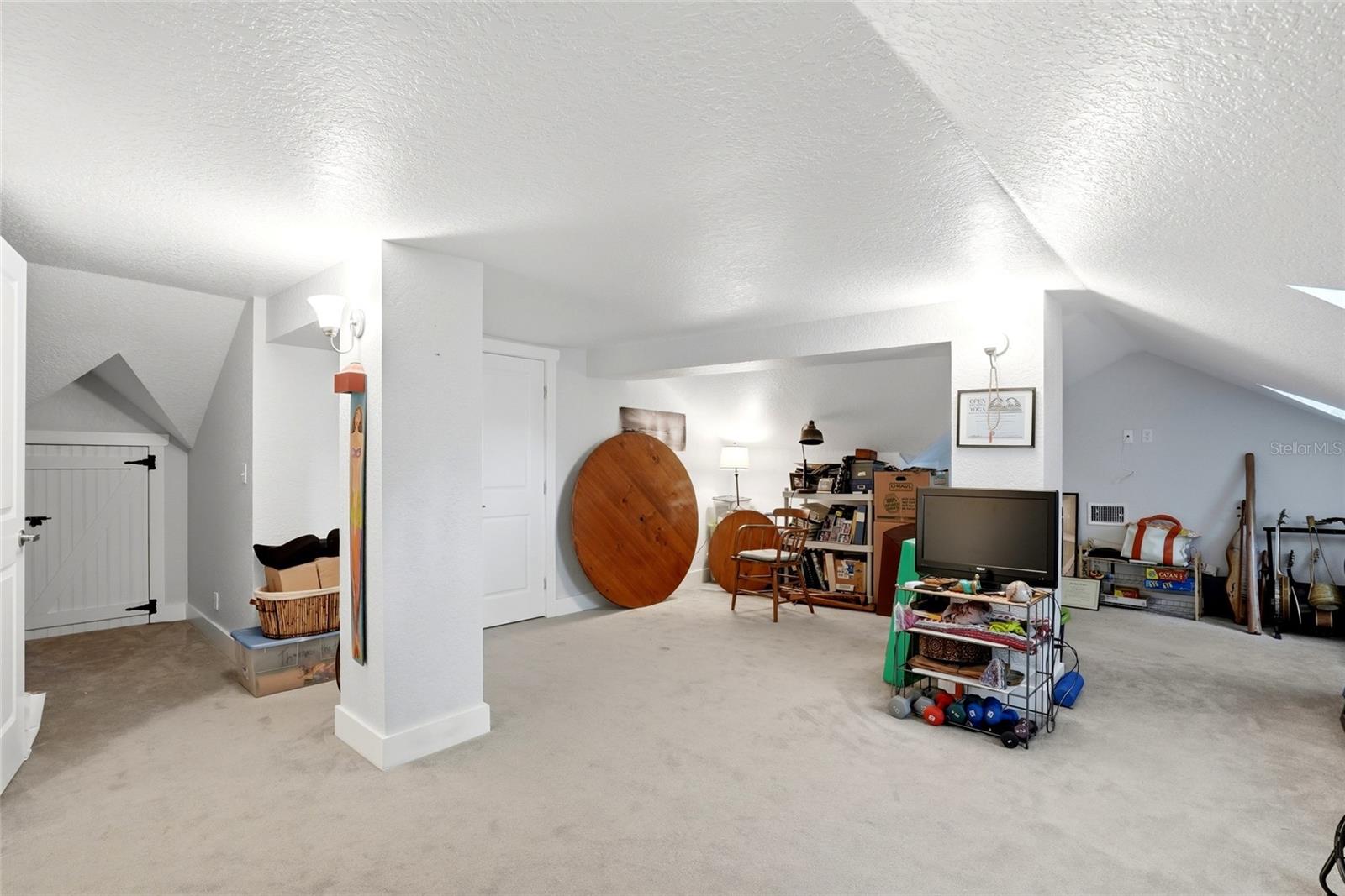 Image 34 of 55 For 140 13th Avenue Ne