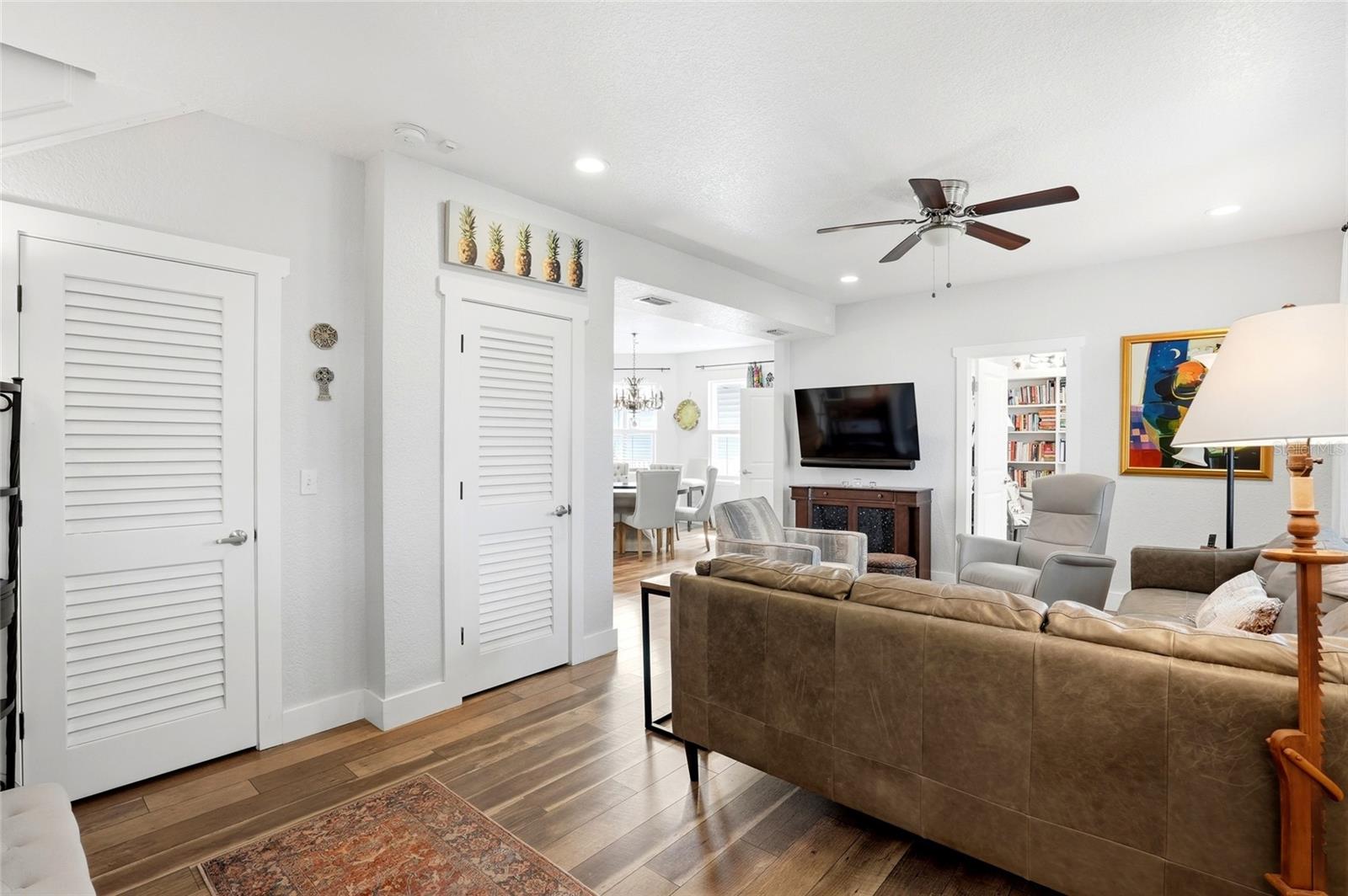 Image 4 of 55 For 140 13th Avenue Ne