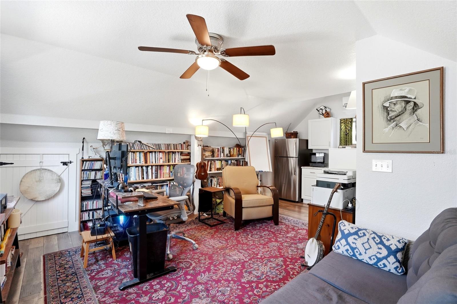 Image 43 of 55 For 140 13th Avenue Ne