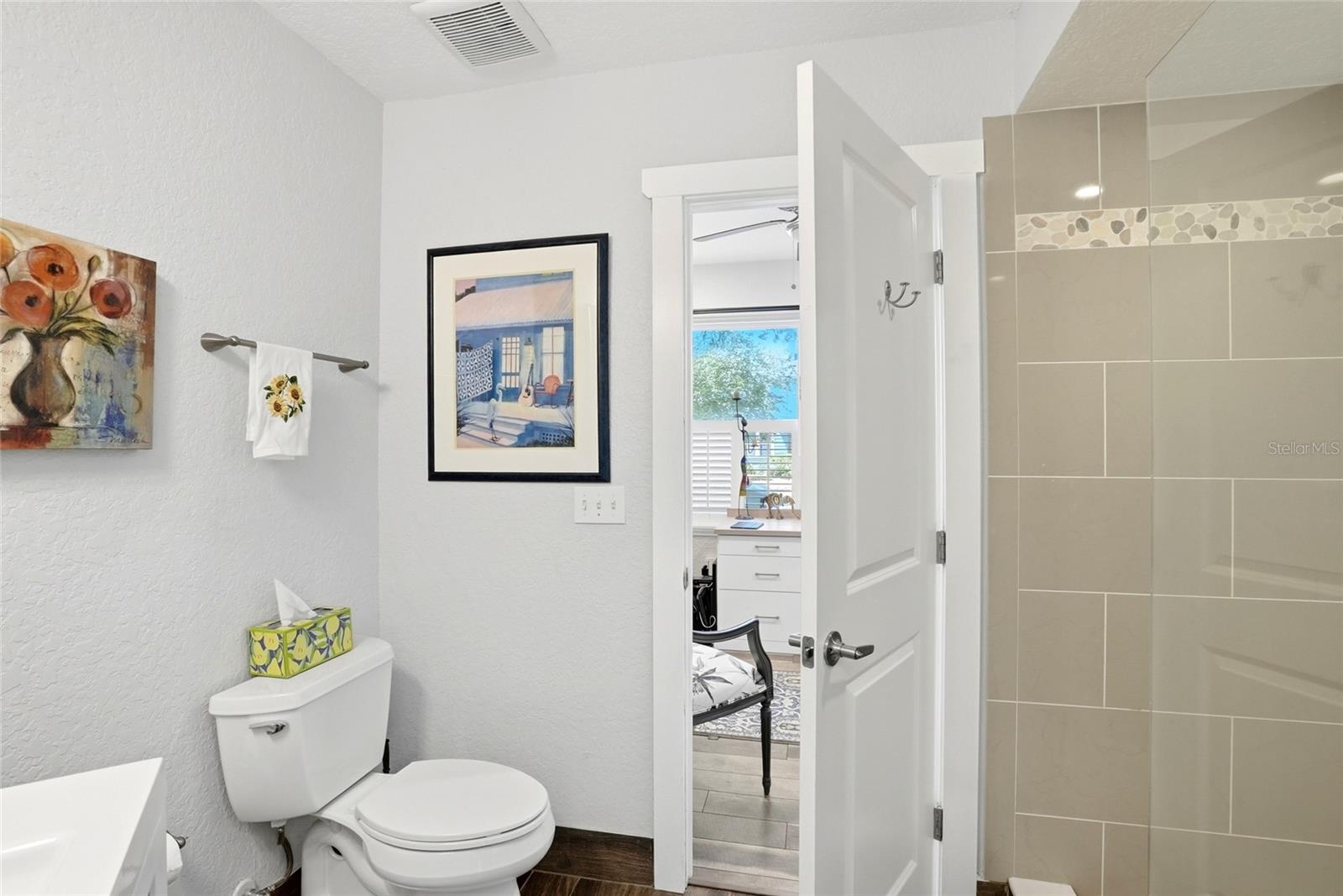 Image 8 of 55 For 140 13th Avenue Ne