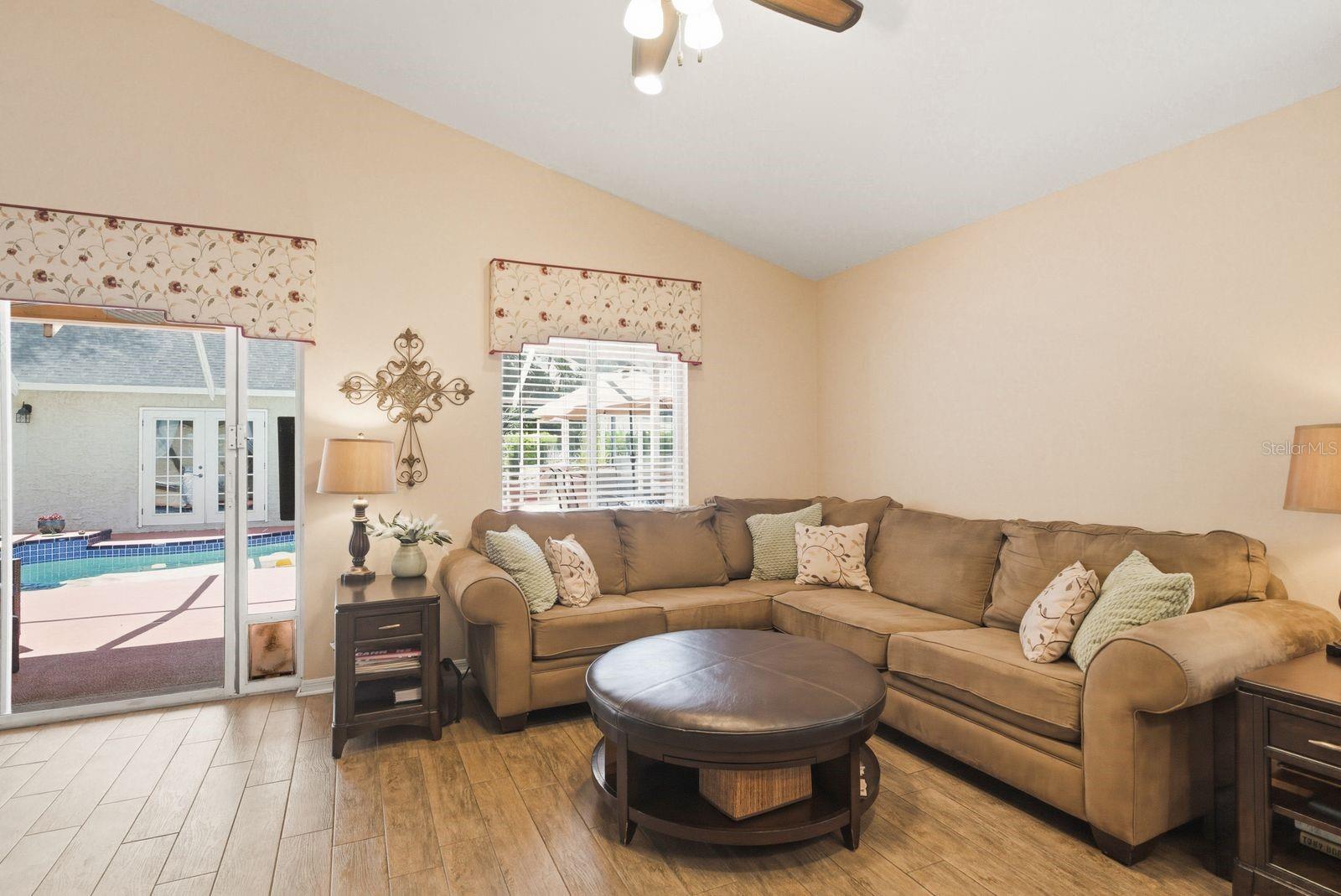 Image 9 of 47 For 3228 Bentley Drive