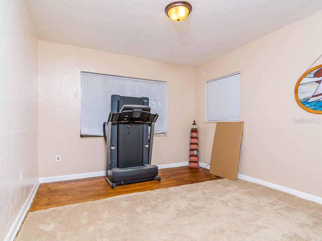 Image 11 of 13 For 3136 Euclid Avenue