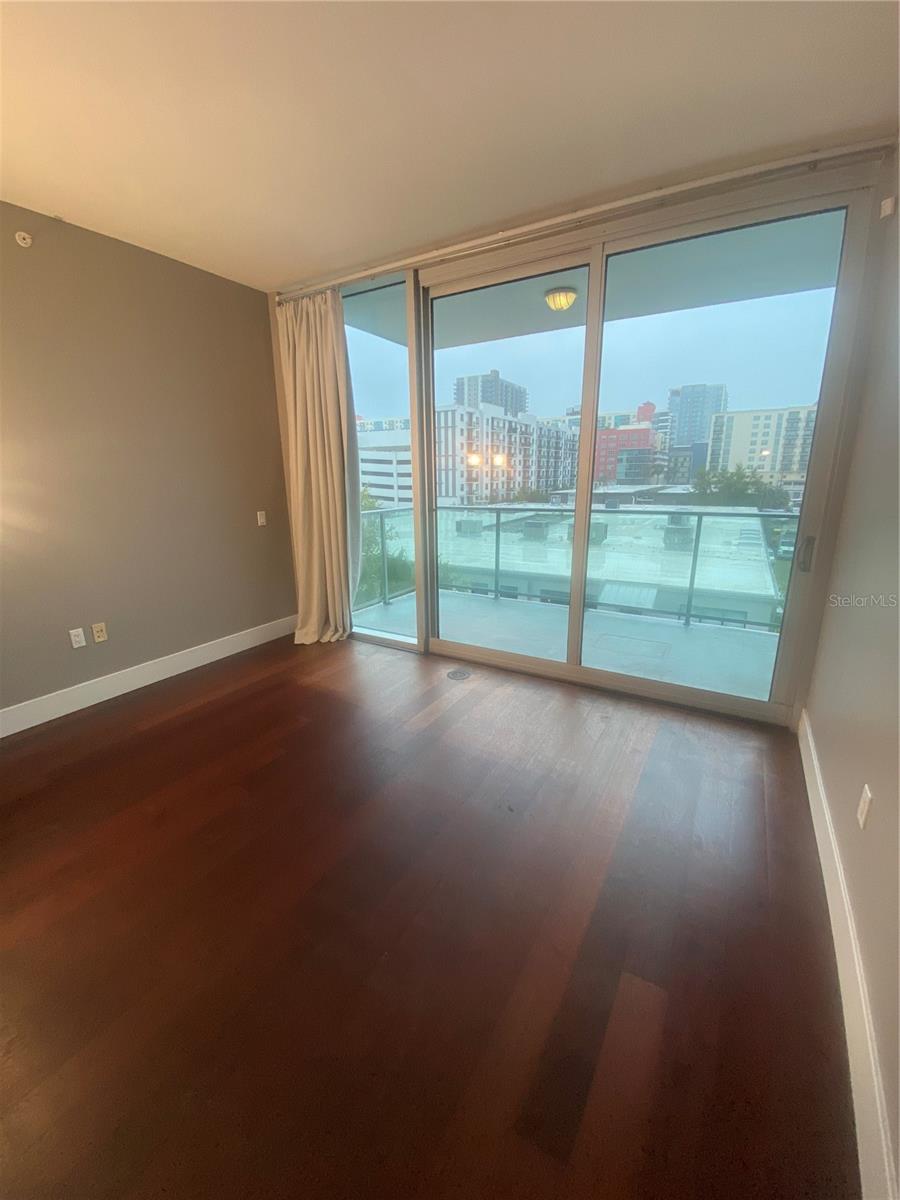 Image 6 of 17 For 111 12th Street 1409