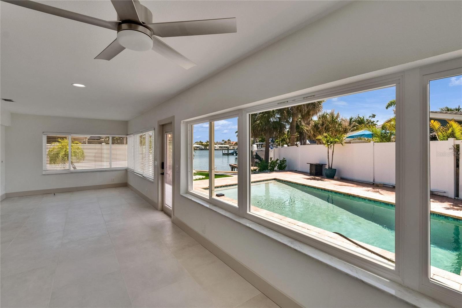 Image 18 of 87 For 1492 Sea Gull Drive S