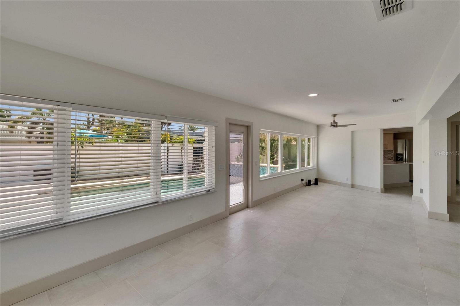 Image 21 of 87 For 1492 Sea Gull Drive S