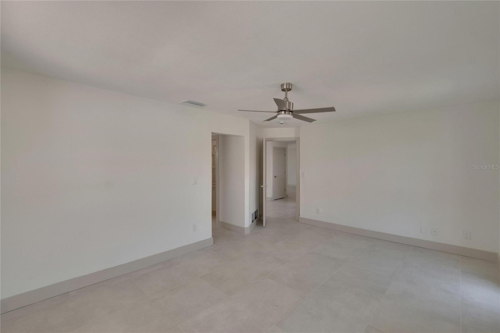 Image 5 of 87 For 1492 Sea Gull Drive S