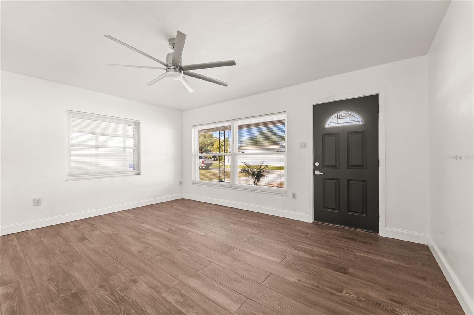 Image 5 of 24 For 8141 42nd Street N