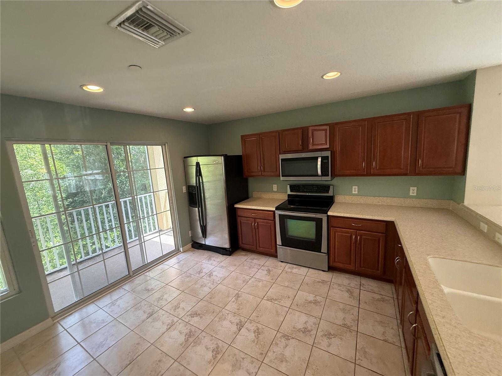 Image 6 of 20 For 8831 White Sage Loop 8831