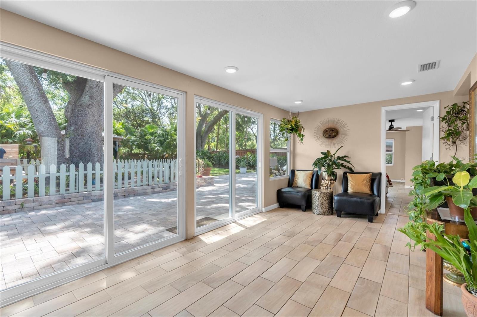Image 19 of 47 For 1243 Brookside Drive