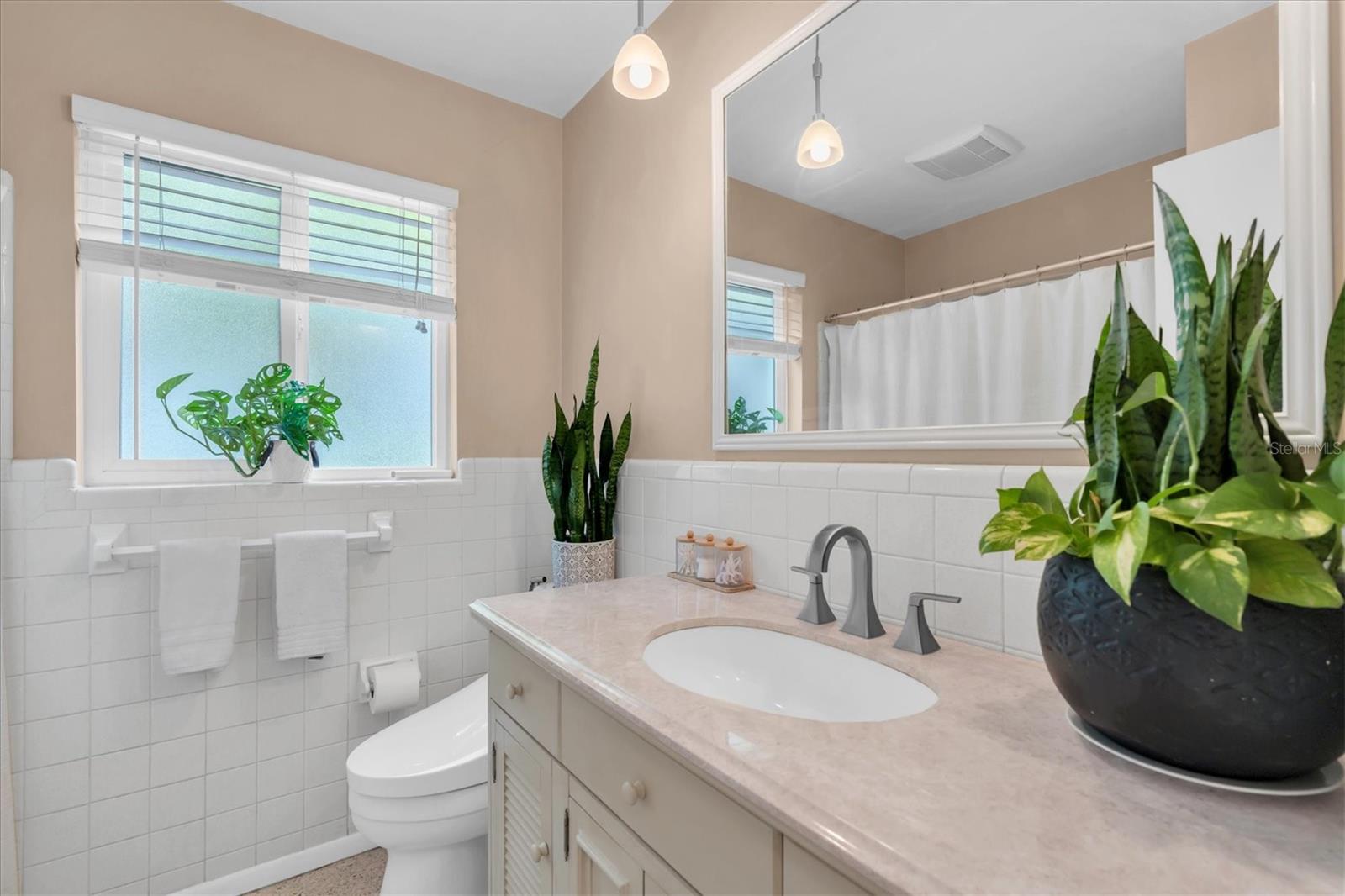Image 31 of 47 For 1243 Brookside Drive