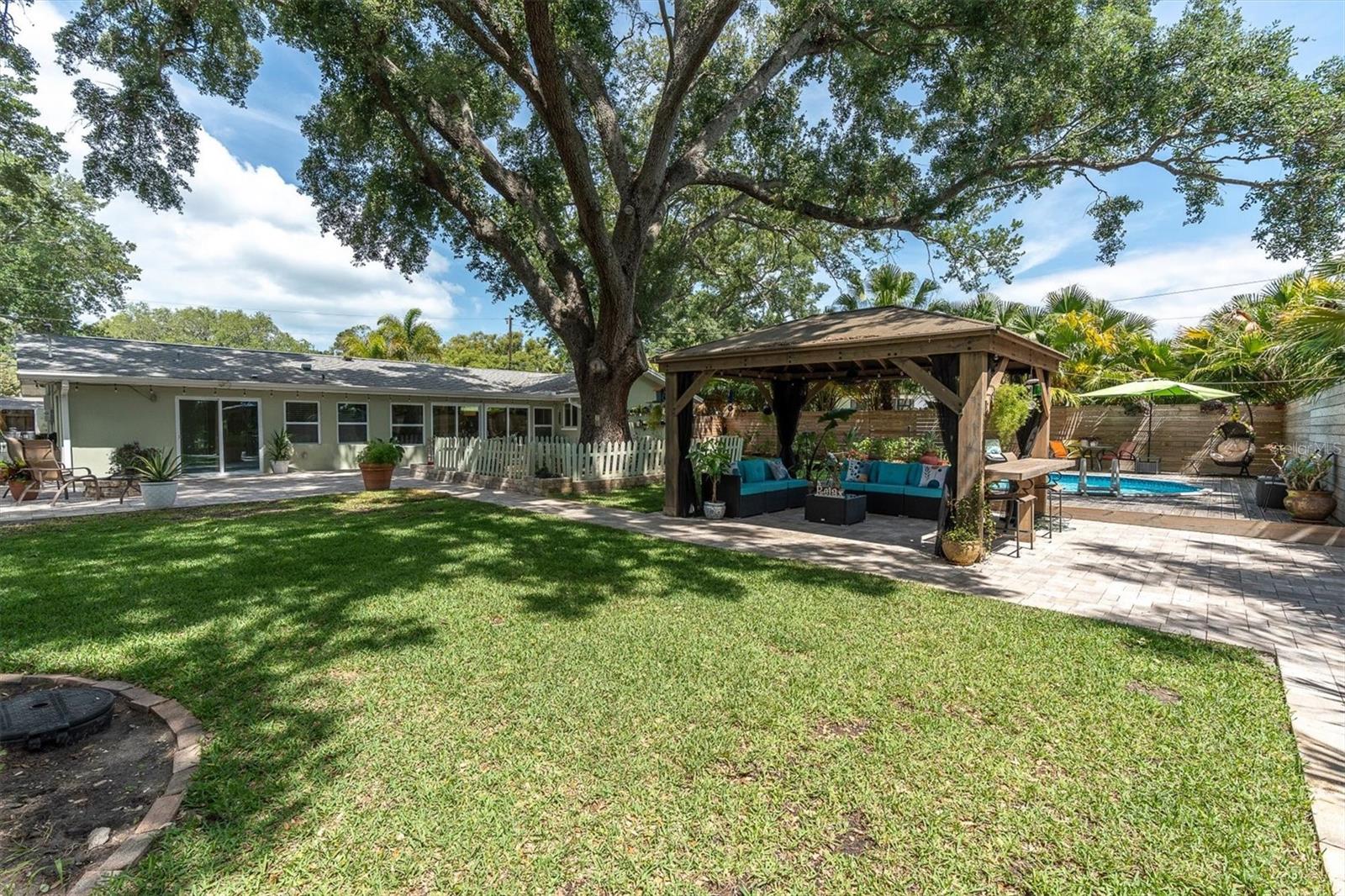 Image 33 of 47 For 1243 Brookside Drive