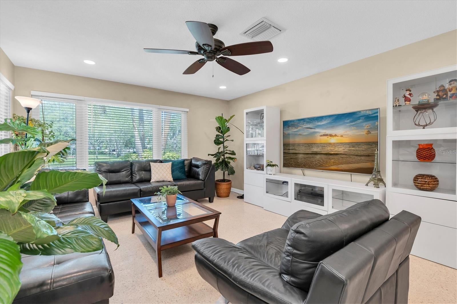 Image 6 of 47 For 1243 Brookside Drive