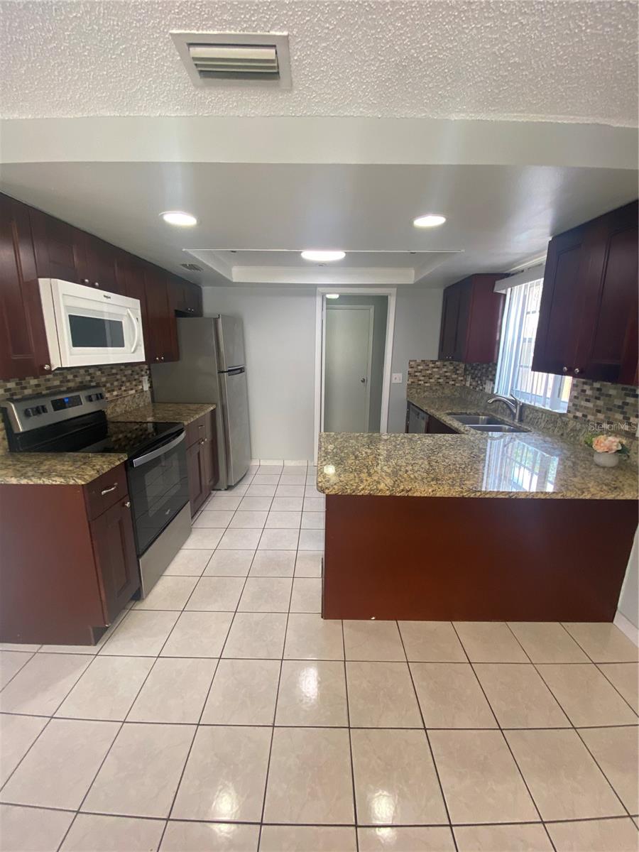 Image 3 of 14 For 12703 Alida Place