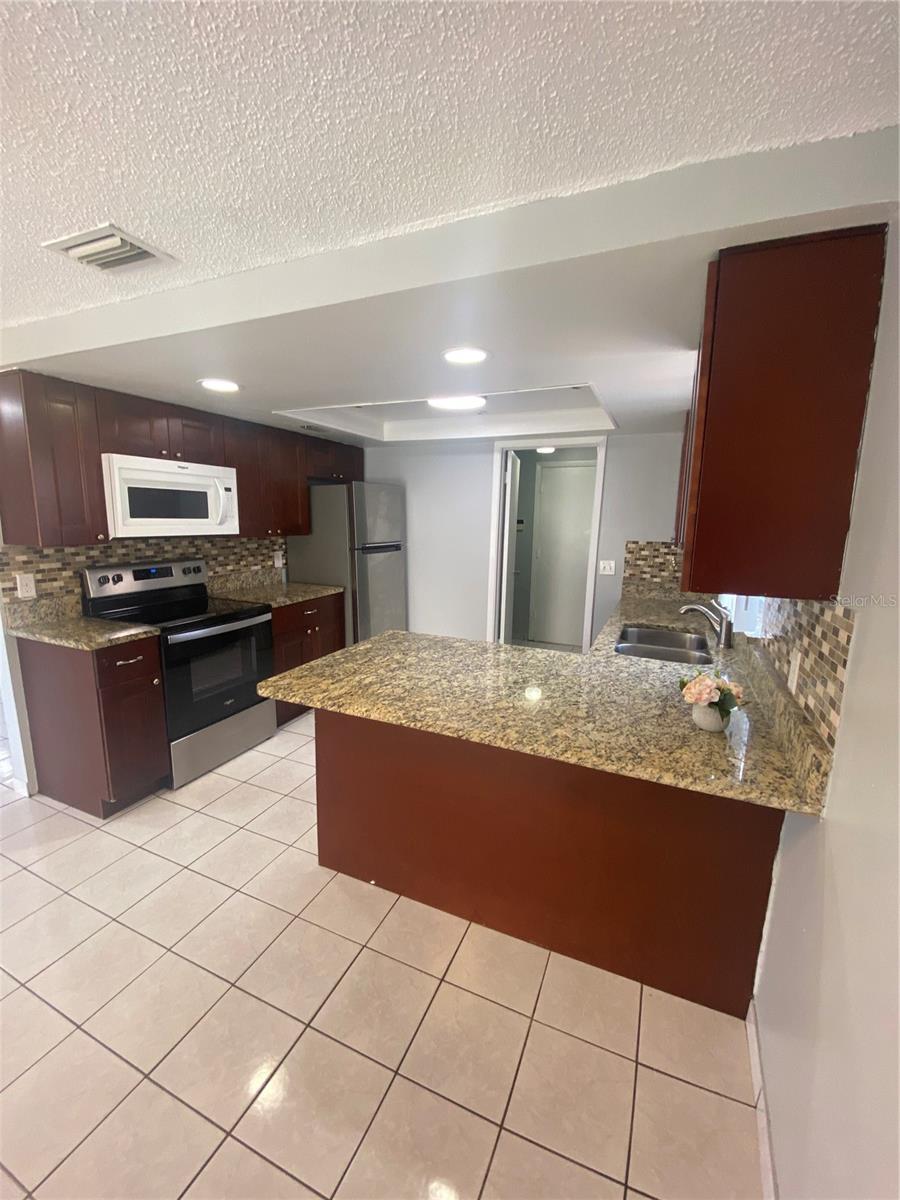 Image 4 of 14 For 12703 Alida Place