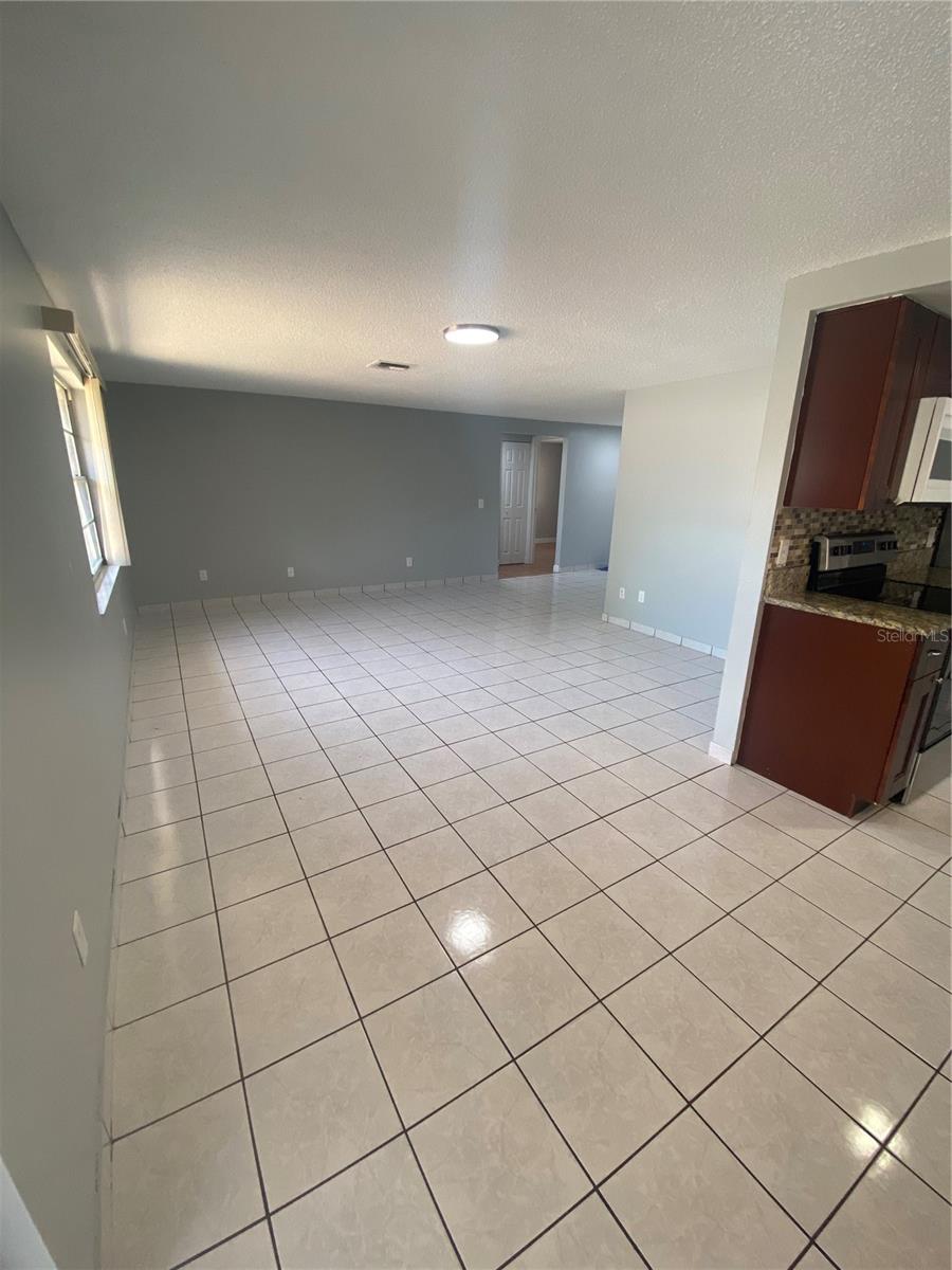 Image 6 of 14 For 12703 Alida Place