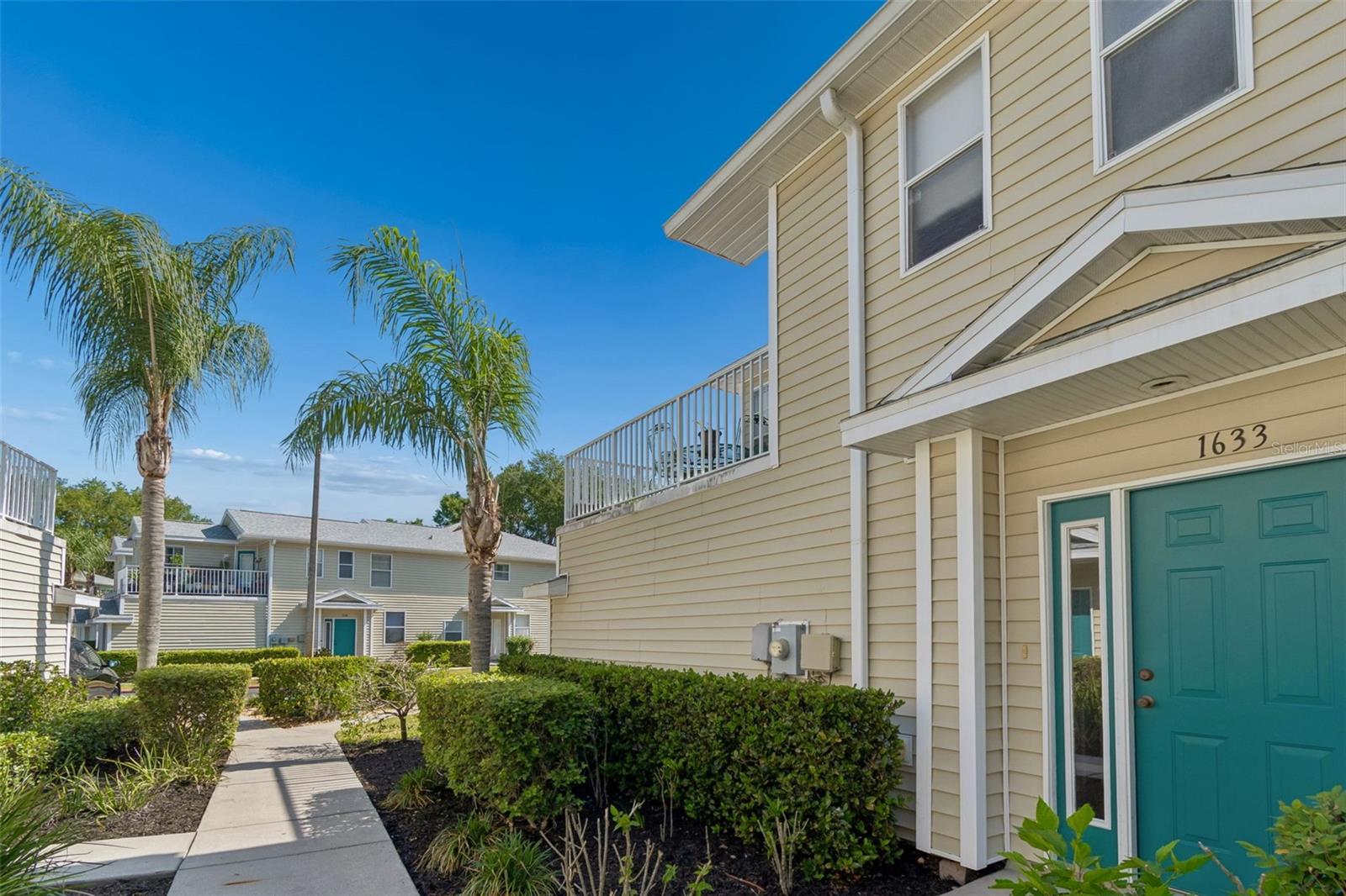 Image 4 of 64 For 1633 Hammocks Avenue 1633