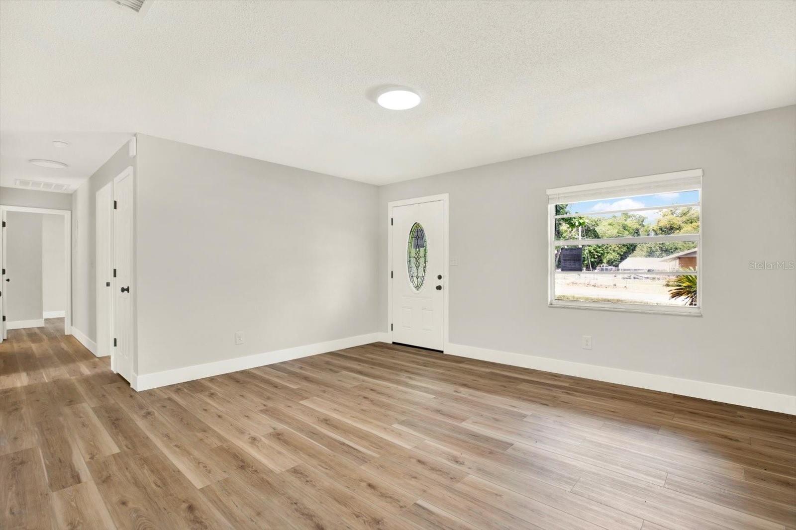 Image 6 of 32 For 17234 Adela Street