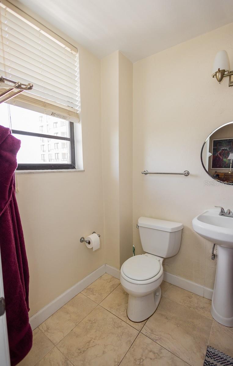 Image 7 of 12 For 2109 Bayshore Boulevard 606