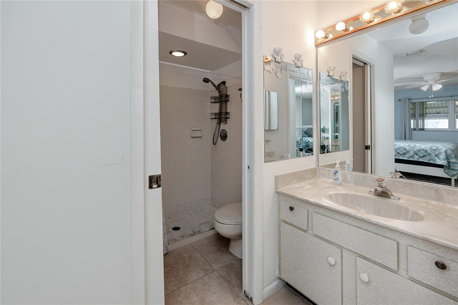 Image 17 of 51 For 3139 38th Street S A