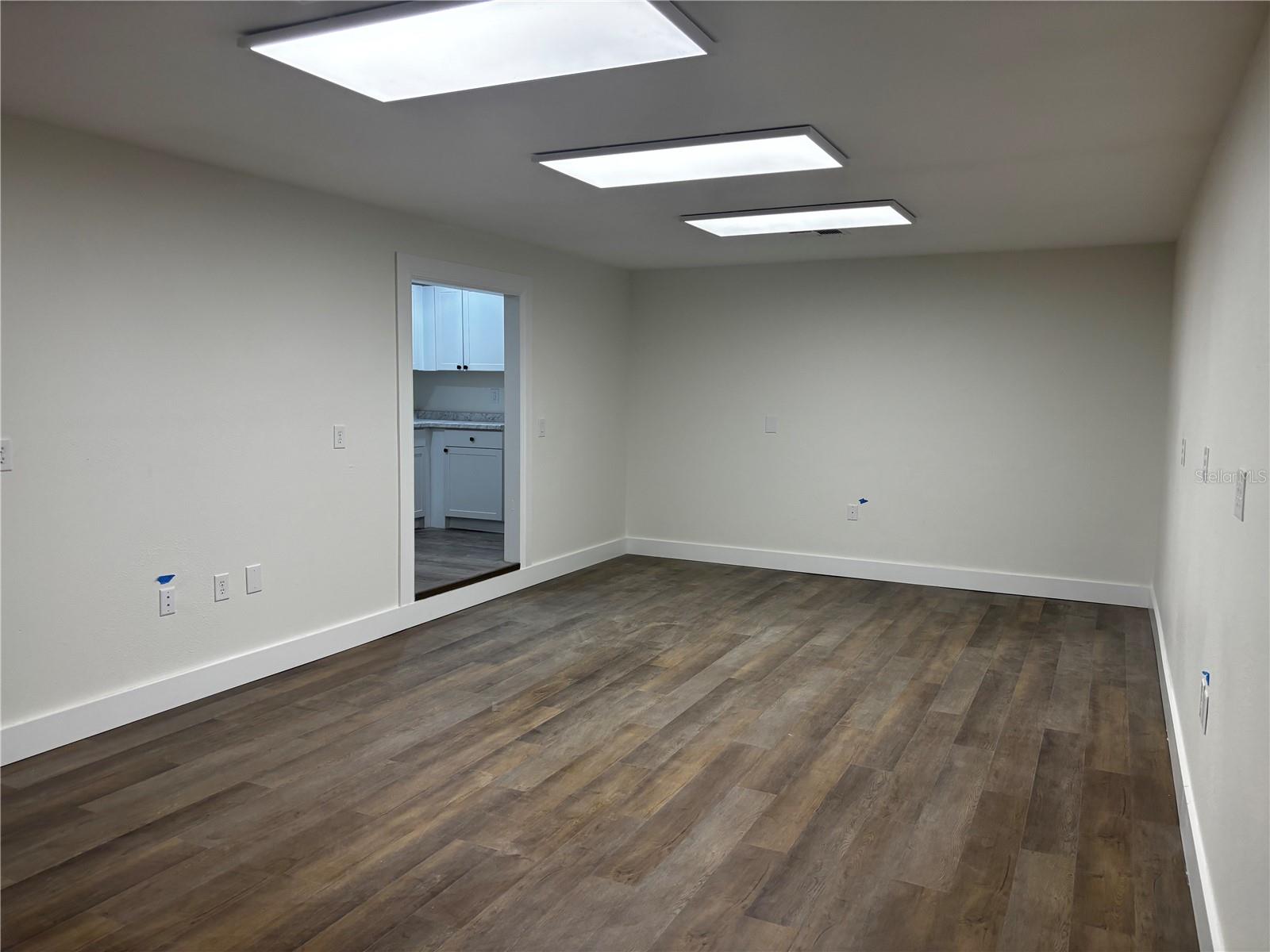 Image 4 of 6 For 5417 Grand Boulevard B