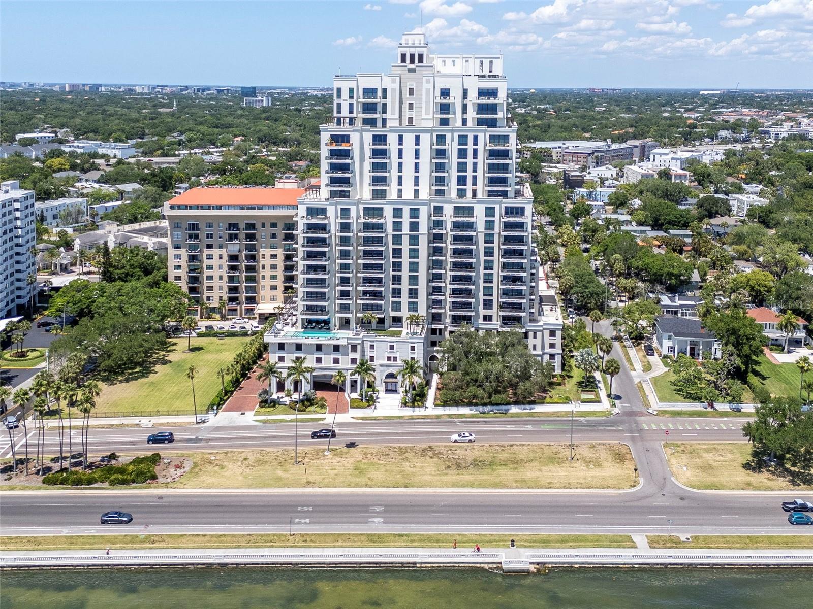 Details for 2103 Bayshore Boulevard 602, TAMPA, FL 33606