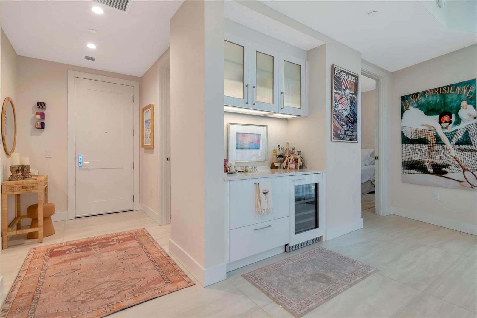 Listing photo id 13 for 2103 Bayshore Boulevard 602