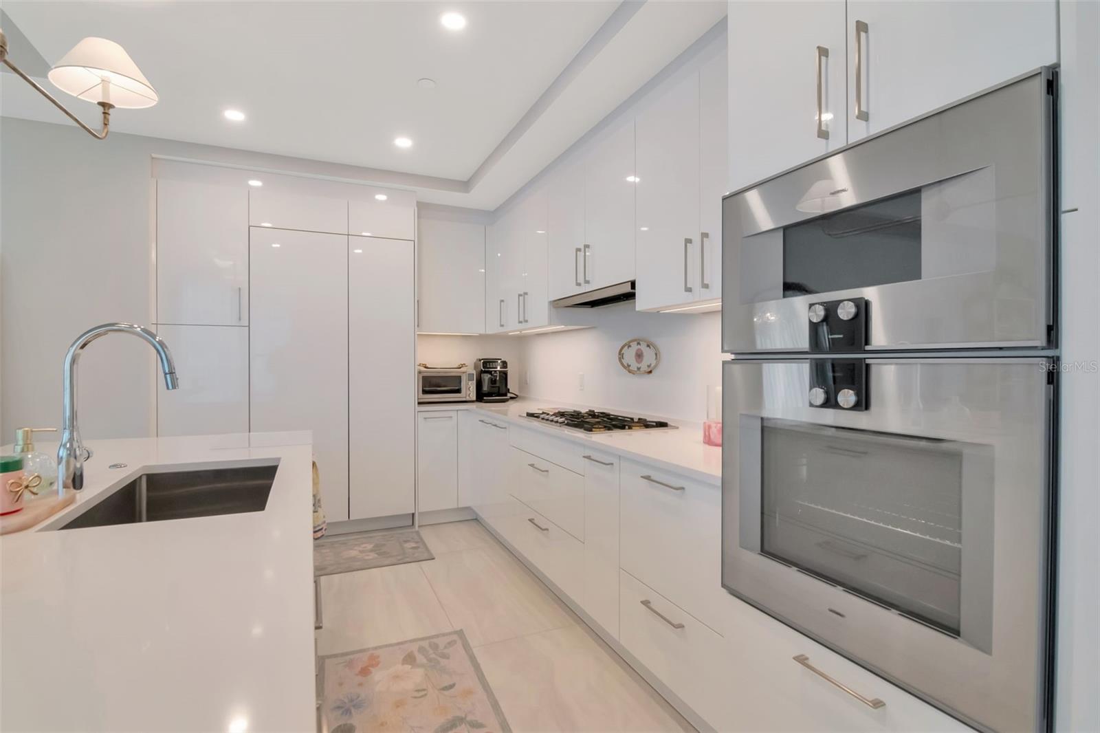 Listing photo id 20 for 2103 Bayshore Boulevard 602