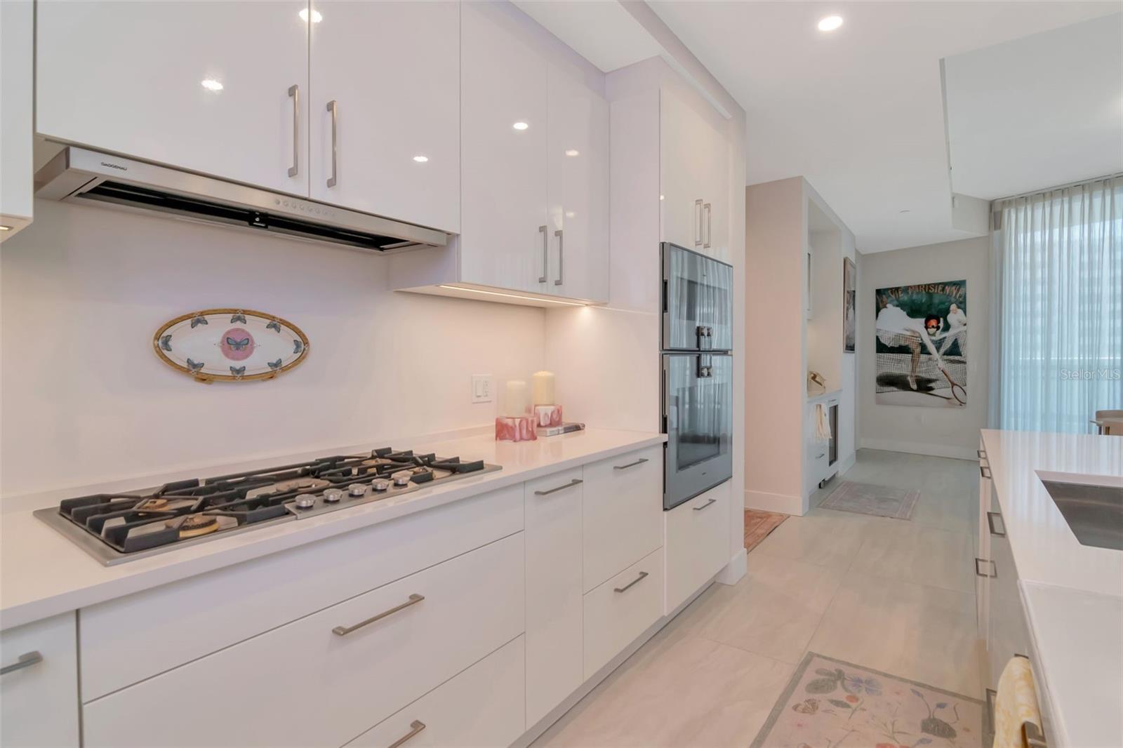 Listing photo id 21 for 2103 Bayshore Boulevard 602