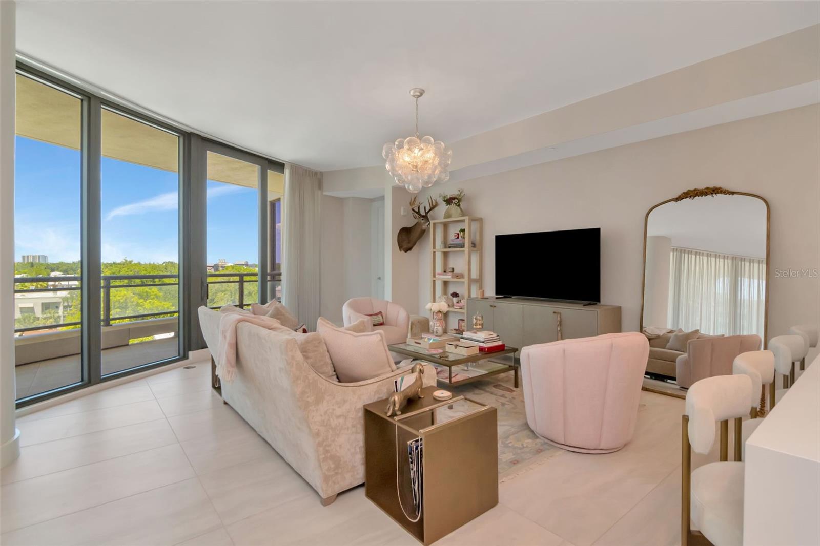 Listing photo id 36 for 2103 Bayshore Boulevard 602