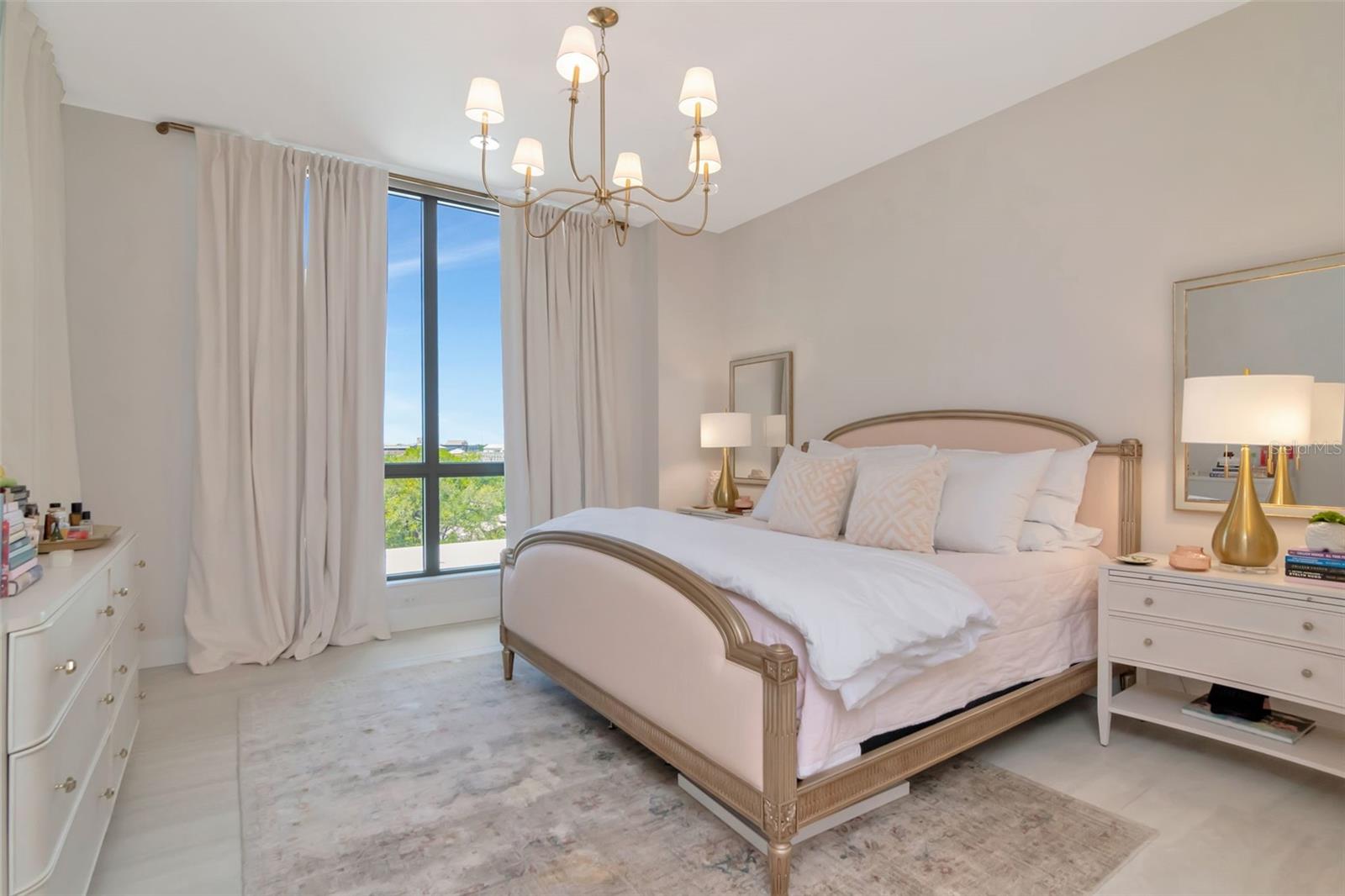 Listing photo id 38 for 2103 Bayshore Boulevard 602