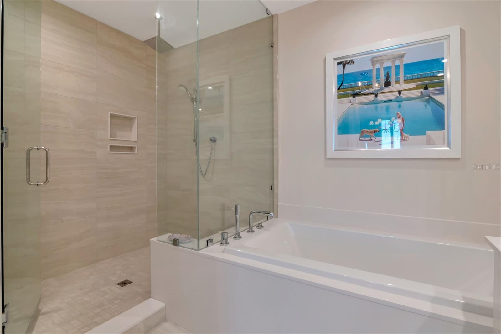 Listing photo id 42 for 2103 Bayshore Boulevard 602