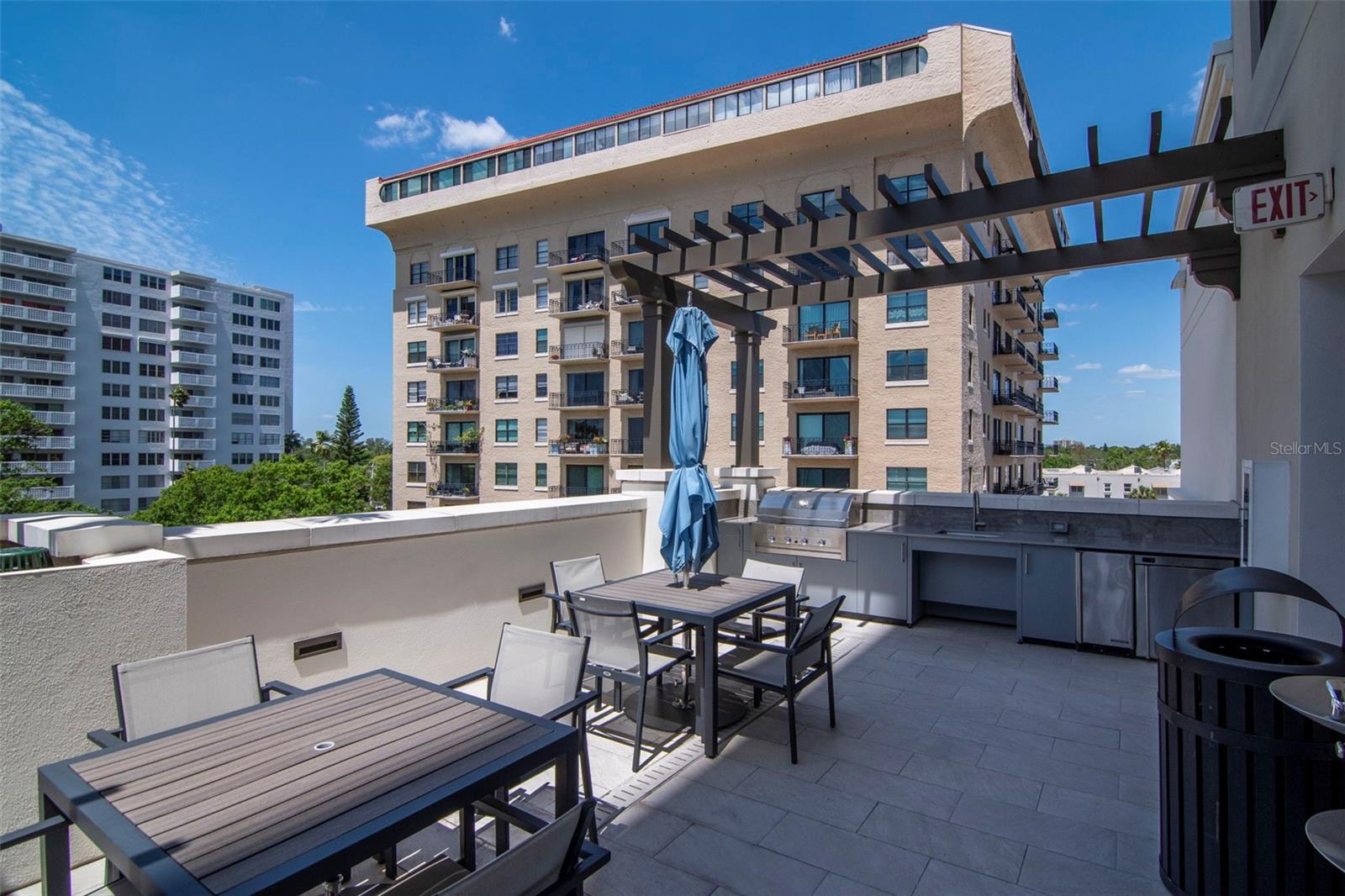 Listing photo id 51 for 2103 Bayshore Boulevard 602