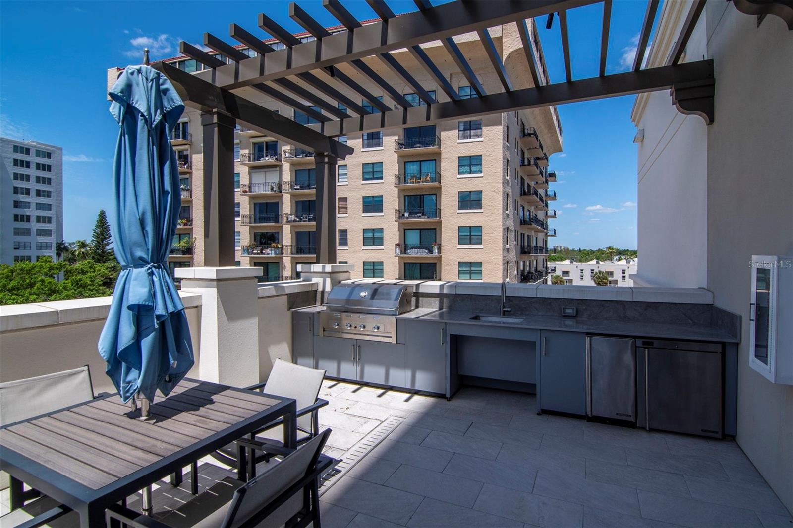 Listing photo id 53 for 2103 Bayshore Boulevard 602
