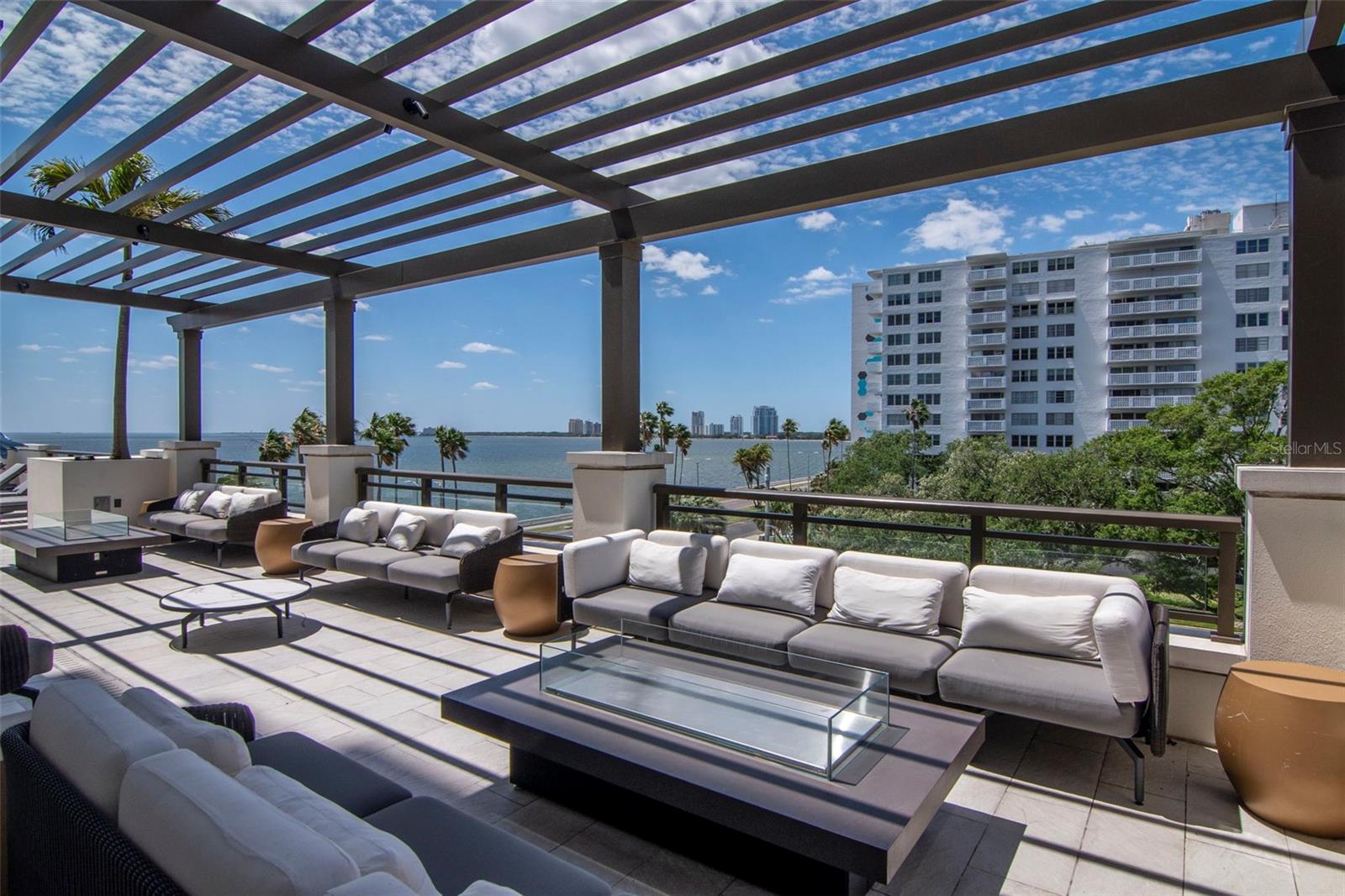 Listing photo id 57 for 2103 Bayshore Boulevard 602